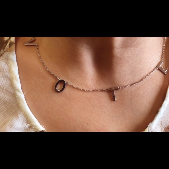 BRAND NEW Vote Necklace Michelle Obama + FREE MASK - Picture 5 of 12